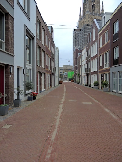 LH104 Arnhem