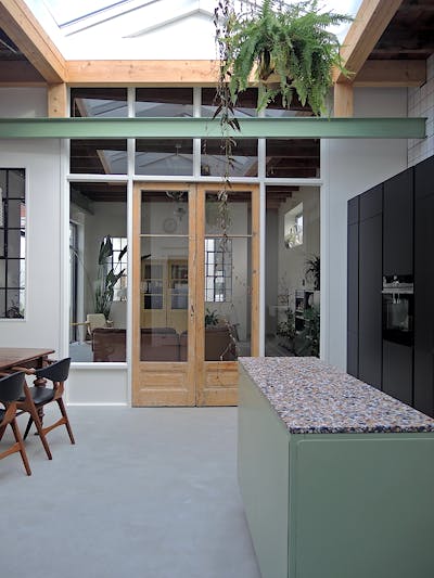 fabriekshal / garage / loods Zwolle
