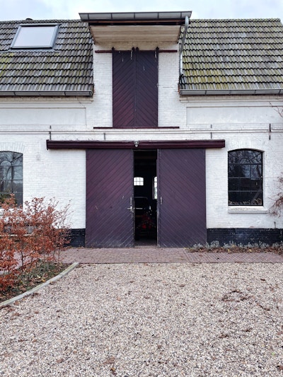 LH221 Zetten